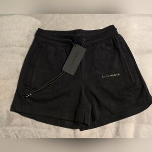 ALPHALETE WOMEN'S SHORTS SIZE SMALL